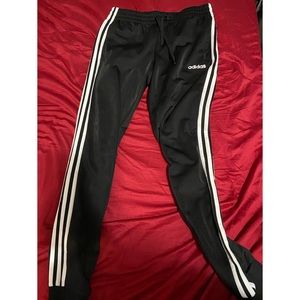 Adidas essential 3-striped joggers